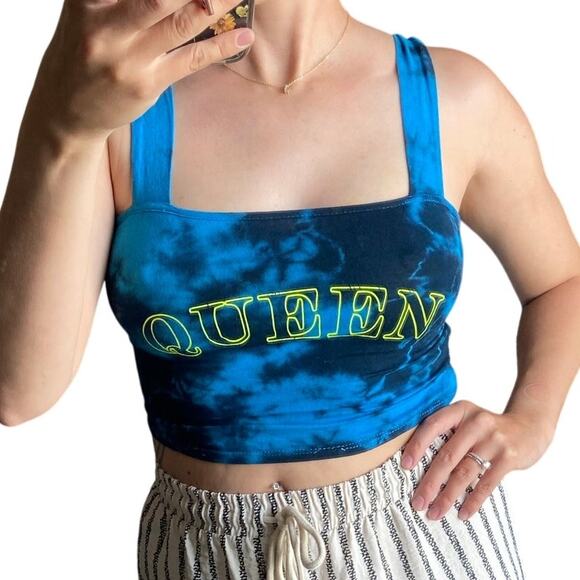 Windsor XS Blue Tie Dye Queen Graphic Twist Strap Square Neck Crop Tank Top - Picture 1 of 7